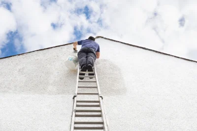Peinture extérieure à Montaignac-sur-Doustre — façades et ravalement